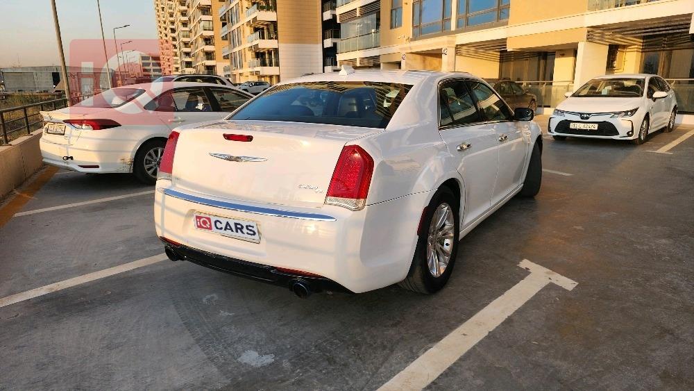 كرايسلر 300